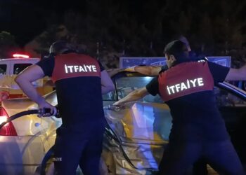 İki avtomobil toqquşdu: 8 yaralı