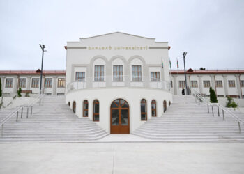 Bu il Qarabağ Universitetinə rus və ingilis bölmələri üzrə qəbul aparılmayacaq