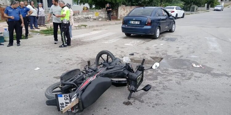 Minik avtomobili və motosiklet toqquşdu: 1 yaralı