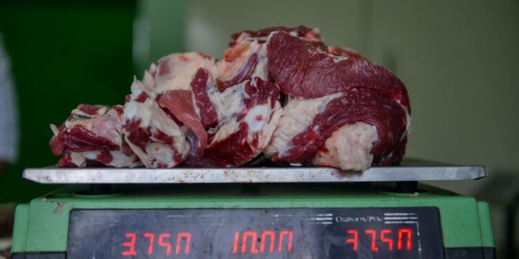 Azərbaycana bu ölkədən ətlər gətirilir - Əhaliyə 13.50 AZN-dən satılır - FOTOLAR