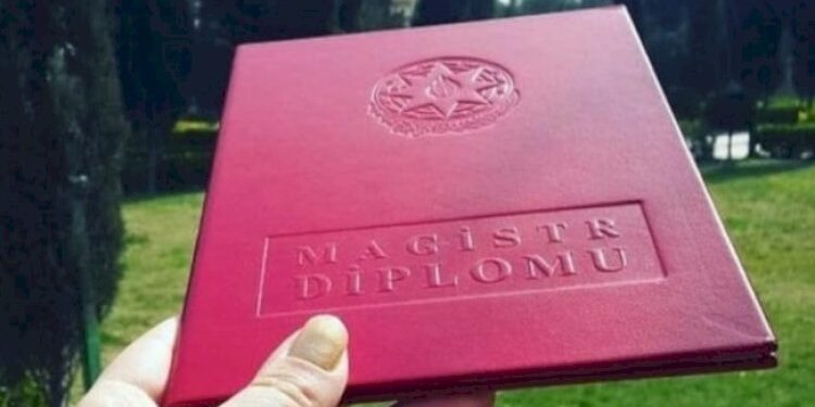 Attestatla diplom alanlar: “Düşünür ki, universitetə qəbul olaram, sonra Allah kərimdir”