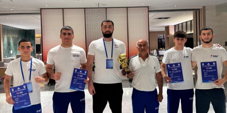 Boksçularımız Çində 4 medal qazanıblar