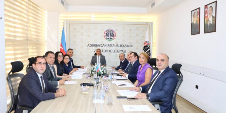 6 vəkilə xəbərdarlıq edildi, 1 vəkilə isə töhmət