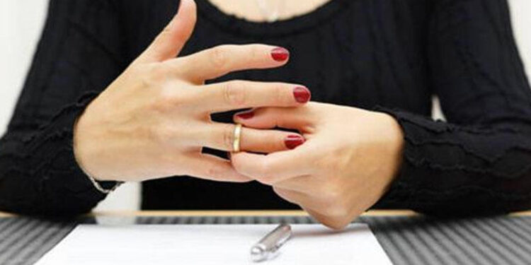 “Bizim kitabımızda boşanmaq yoxdur”