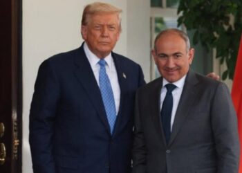 Paşinyan Ağ Evə gəlib