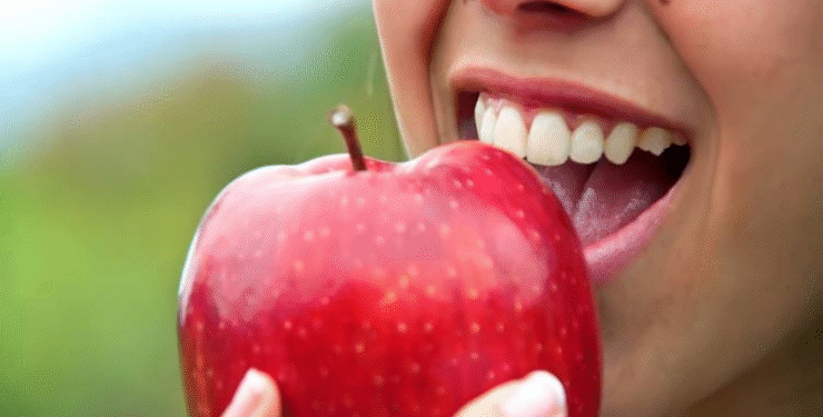 Almanı bu vaxt yesəniz, faydadan çox zərəri olacaq