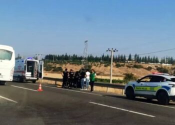 Avtomobil aşdı: 2 yaralı