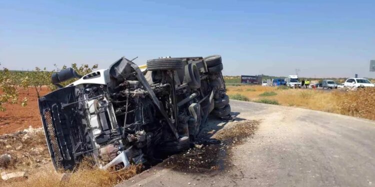 Minik avtomobili və yük maşını toqquşdu: 1 yaralı