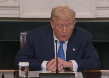 Tramp: Ermənistan və Azərbaycan arasındakı müharibə hər iki dövlətə böyük ziyan vurub