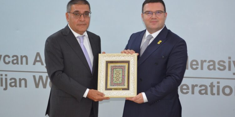 Kamran Nəbizadə və Firdovsi Umudov Avropa Ağırlıqqaldırma Federasiyasının prezidenti Astrit Hasani ilə görüşüb