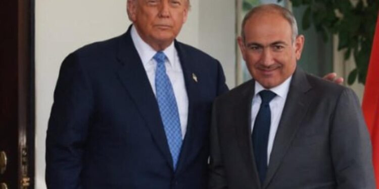 Paşinyan Ağ Evdə mətbuata bəyanatla çıxış edib