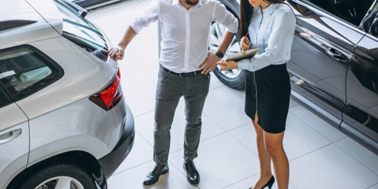 Avtomobil almaq üçün hansı şərtlər daha sərfəlidir: lizinq, yoxsa daxili kredit?