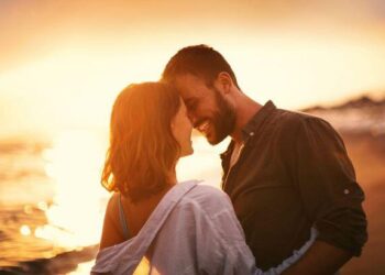 Qadınla ilk görüşdə verilməli olan suallar