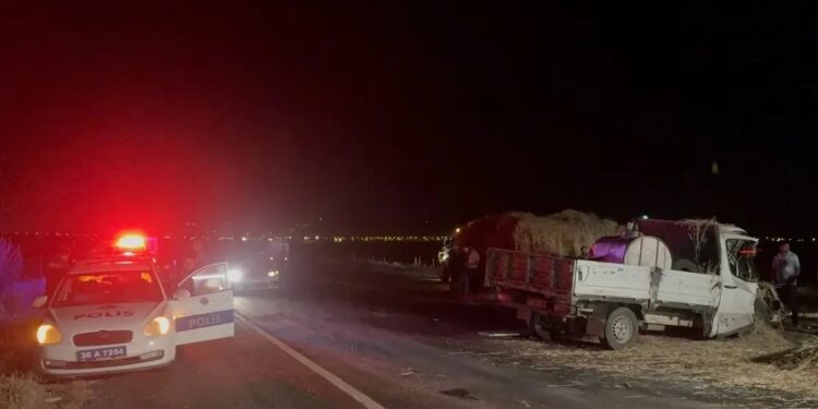 Süd daşıyan maşın və traktor toqquşdu: 1 ölü, 3 yaralı