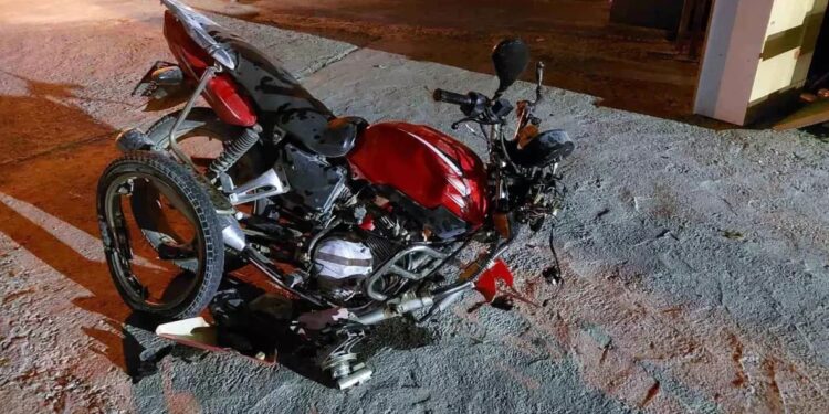 Minik avtomobili və motosiklet toqquşdu: 1 yaralı