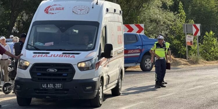 Minik avtomobili piyadalara çırpıldı: 2 ölü, 3 yaralı