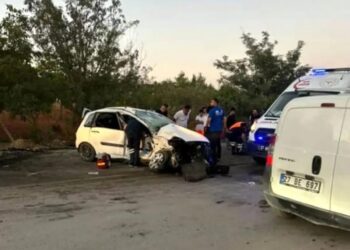 İki avtomobil toqquşdu: 1 ölü, 3 yaralı