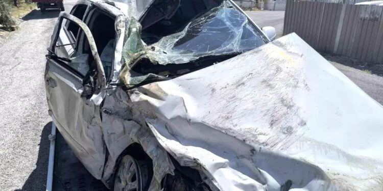 İki avtomobil toqquşdu: 2 yaralı