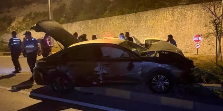 İki avtomobil toqquşdu: 1 yaralı