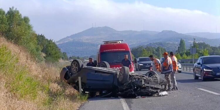 Avtomobil aşdı: 2 yaralı