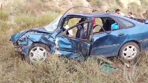 İki avtomobil toqquşdu: 3 yaralı