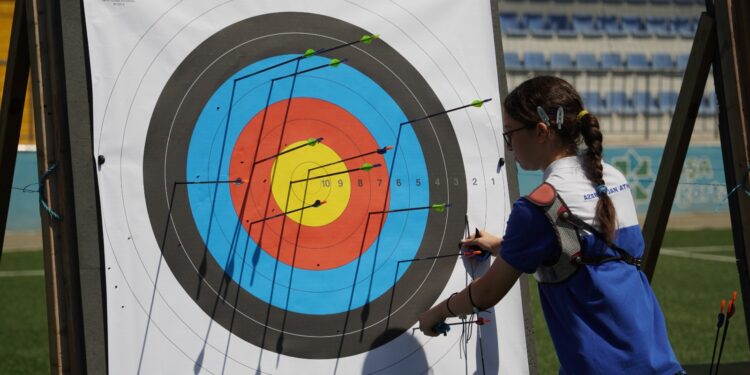 Kamandan Oxatma üzrə Ölkə Birinciliyi və Çempionatı başladı