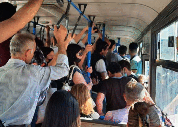 Bakıda avtobusda əlbəyaxa dava – VİDEO