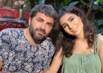 Zaurla Günayın hovuzda romantik ANLARI – VİDEO