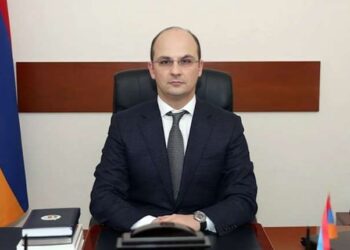 Simonyan Bakıda bu 10 nəfəri xahiş etdi