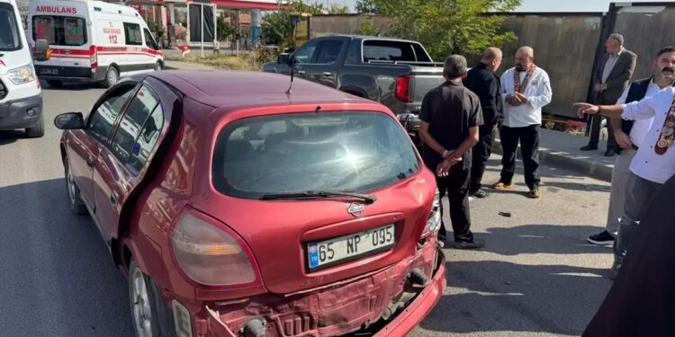 Minik avtomobili və motosiklet toqquşdu: 2 yaralı