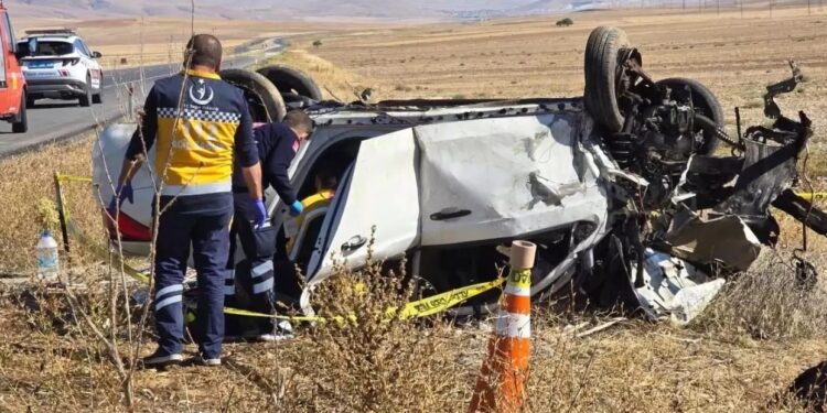 Avtomobil aşdı: 3 ölü