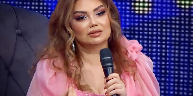 Əməkdar artist efirdə anasına görə göz yaşı tökdü - VİDEO