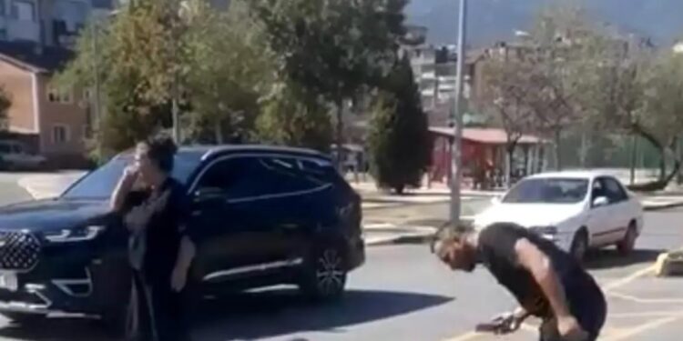 Motosiklet və minik avtomobili toqquşdu: 1 yaralı