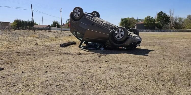 Avtomobil aşdı: 3 yaralı