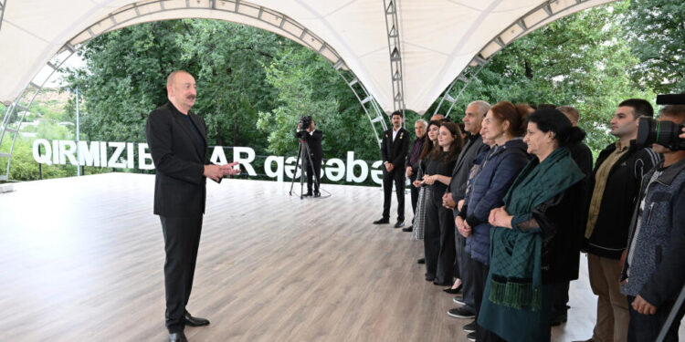 Prezident: Biz bütün dünyaya sübut etmişik ki, güclü xalqıq, iradəli xalqıq