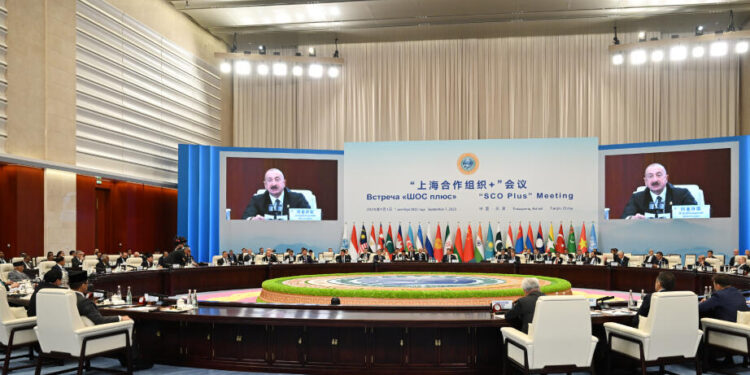 Prezident: 2022-ci ildən bəri Orta Dəhliz üzrə Azərbaycan vasitəsilə yükdaşımaların həcmi təxminən 90 faiz artıb