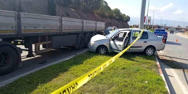 Minik avtomobili və TIR toqquşdu: 1 ölü, 1 yaralı