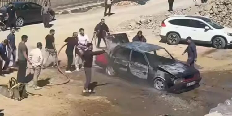 Parklanmış vəziyyətdə olan avtomobil yandı