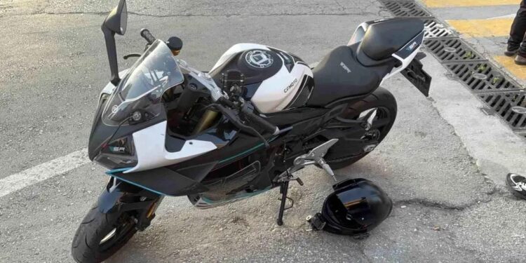 Minik avtomobili və motosiklet toqquşdu: 1 yaralı