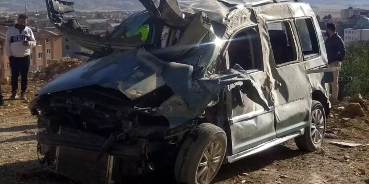 Avtomobil aşdı: 4 yaralı