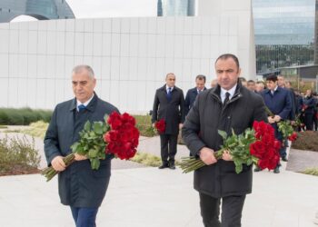 Əli Nağıyev və Orxan Sultanov Zəfər parkını ziyarət ediblər – FOTOLAR