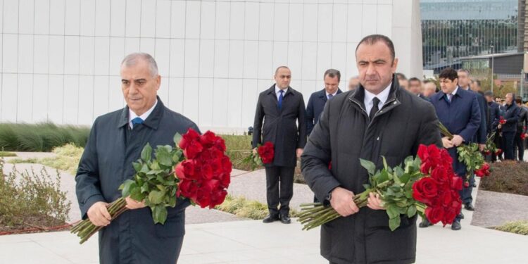 Əli Nağıyev və Orxan Sultanov Zəfər parkını ziyarət ediblər - FOTOLAR