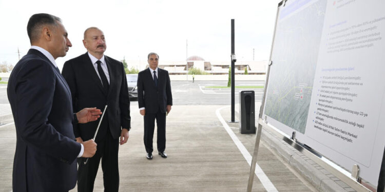 Prezident “BakuBus” MMC-nin Gəncə Avtoparkının açılışında iştirak edib - FOTOLAR