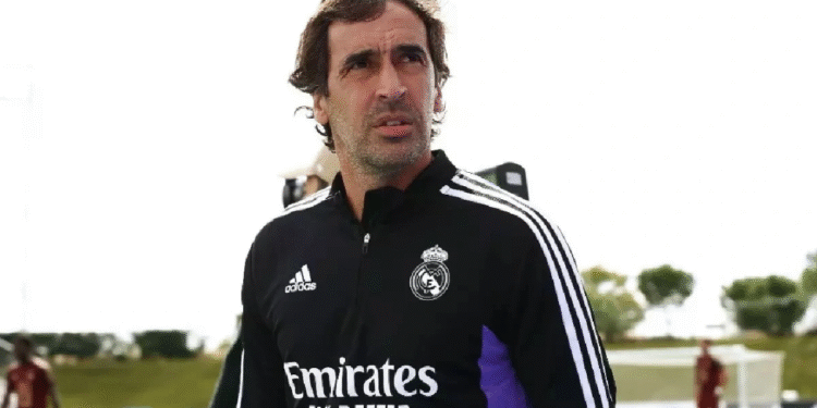 Raul Qonsales çempion kluba baş məşqçi gedir?