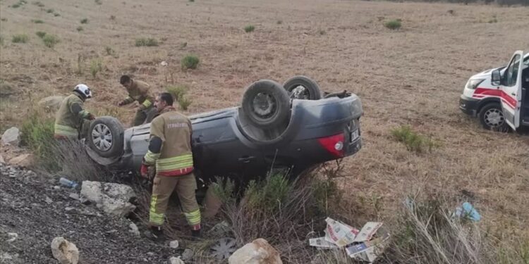 Avtomobil yol kənarına aşdı: 1 yaralı