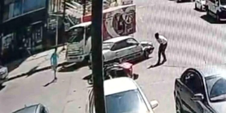 Minik avtomobili və motosiklet toqquşdu: 1 yaralı