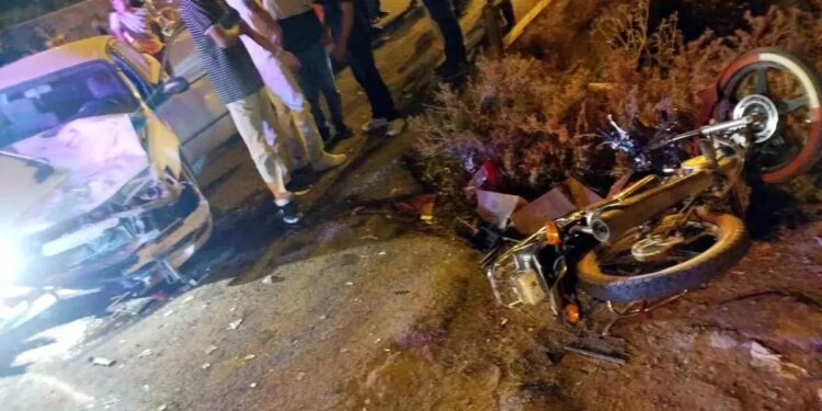 Minik avtomobili və motosiklet toqquşdu: 3 yaralı