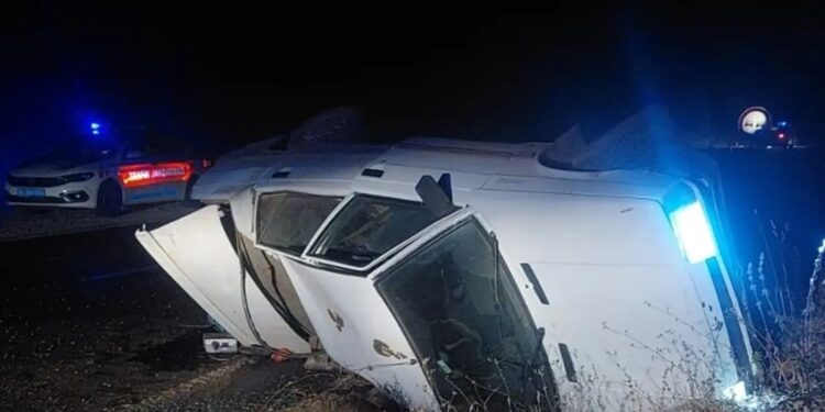 Avtomobil aşdı:2 yaralı