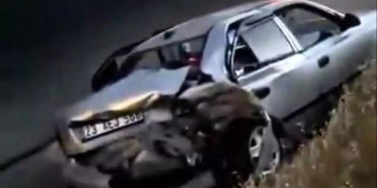 İki avtomobil toqquşdu: 3 yaralı