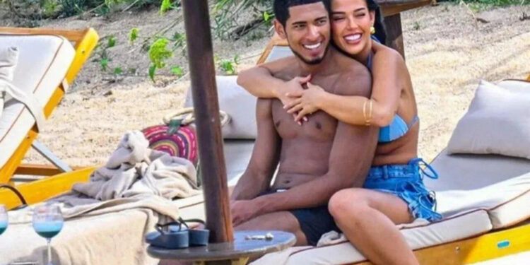 "Real"ın ulduzunun sevgilisi ilə istirahət FOTOları gündəm oldu